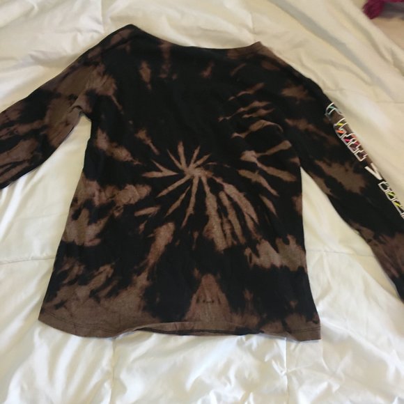 black bleach dyes shirt - Picture 2 of 2